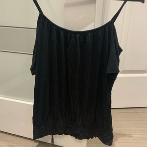 Guess open shoulder short sleeve